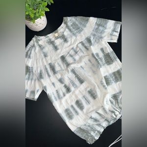 Jane & Delancey Sage Green & off white Tie Dye Cinch Waist Tee Size Small EUC